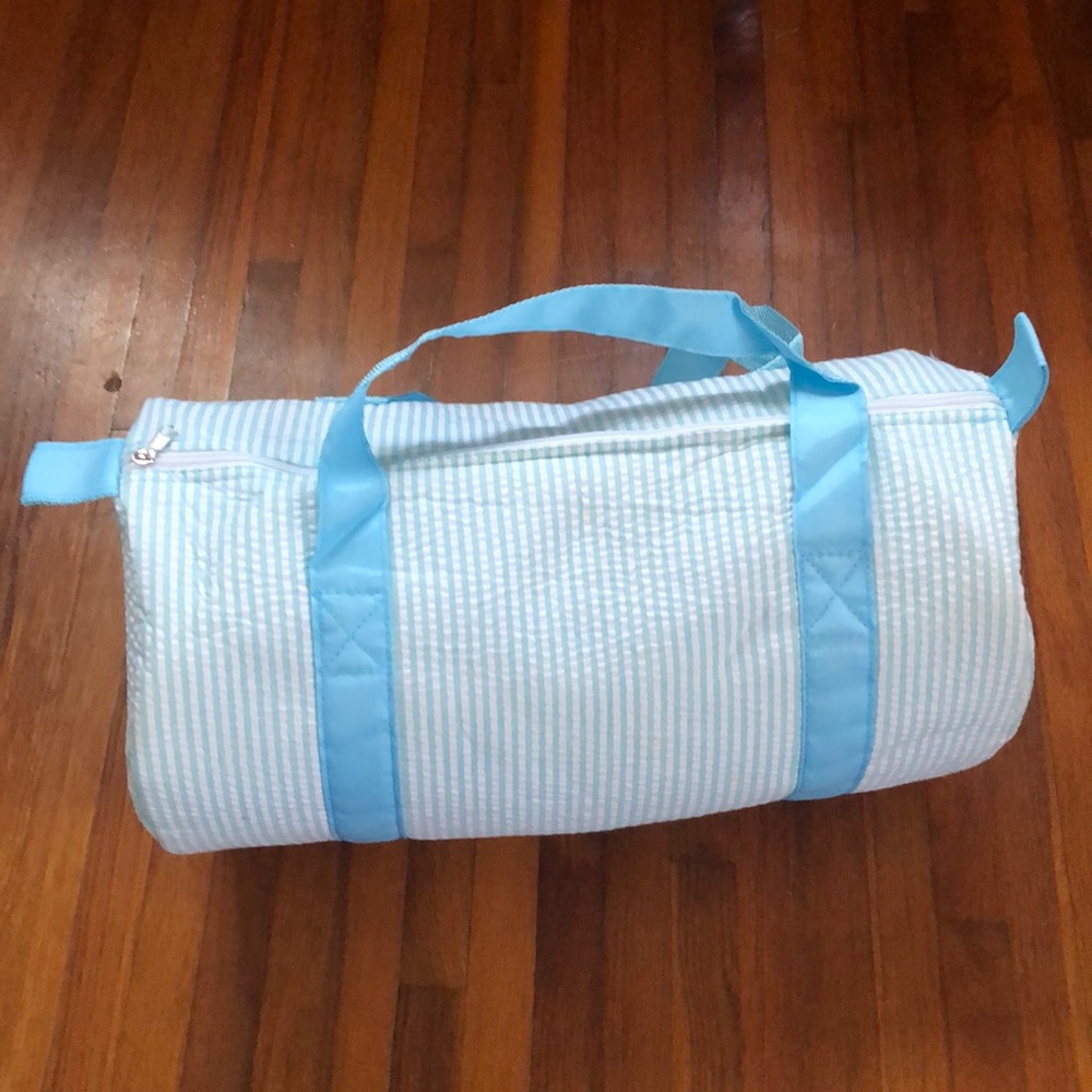 Seersucker poly lined tote